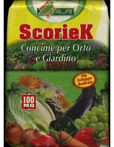 ScorieK: Fertilizante rico en fósforo y potasio, por 100 metros cuadrados de terreno.